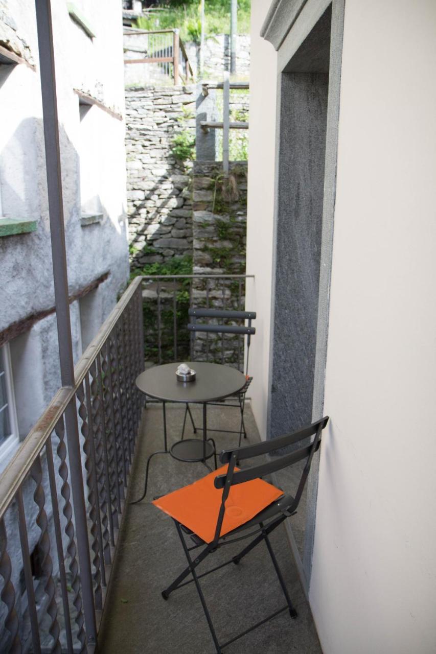 Palazzo Gamboni Swiss Historic Hotel Comologno Экстерьер фото
